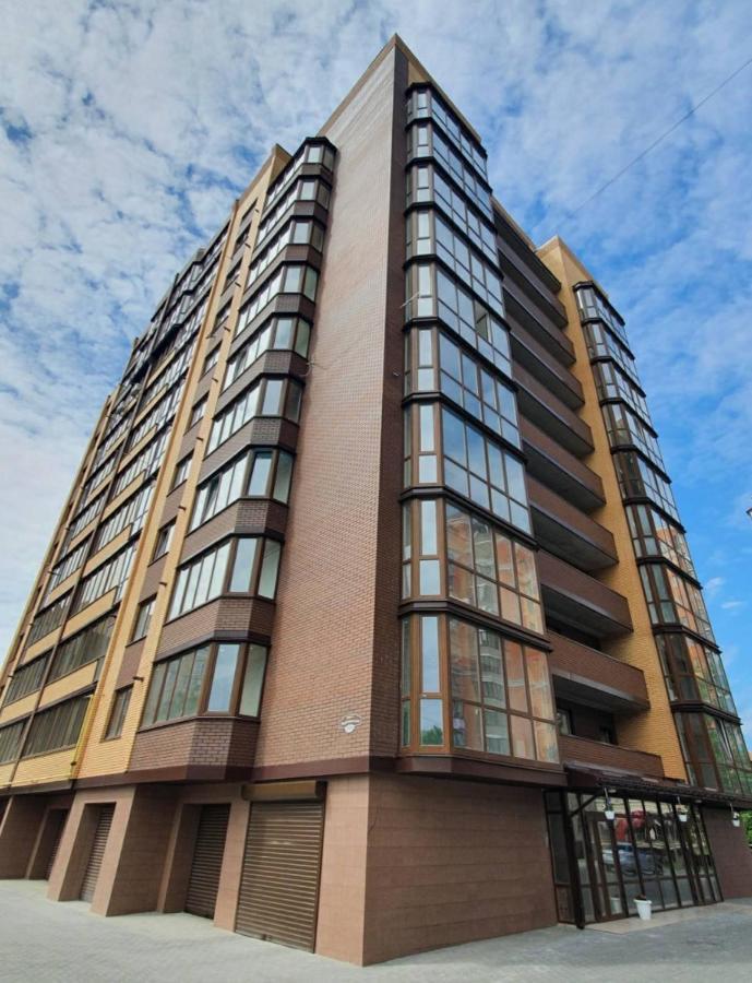 2К Шикарний Люкс! Apartment Khmel'nyts'kyy Luaran gambar