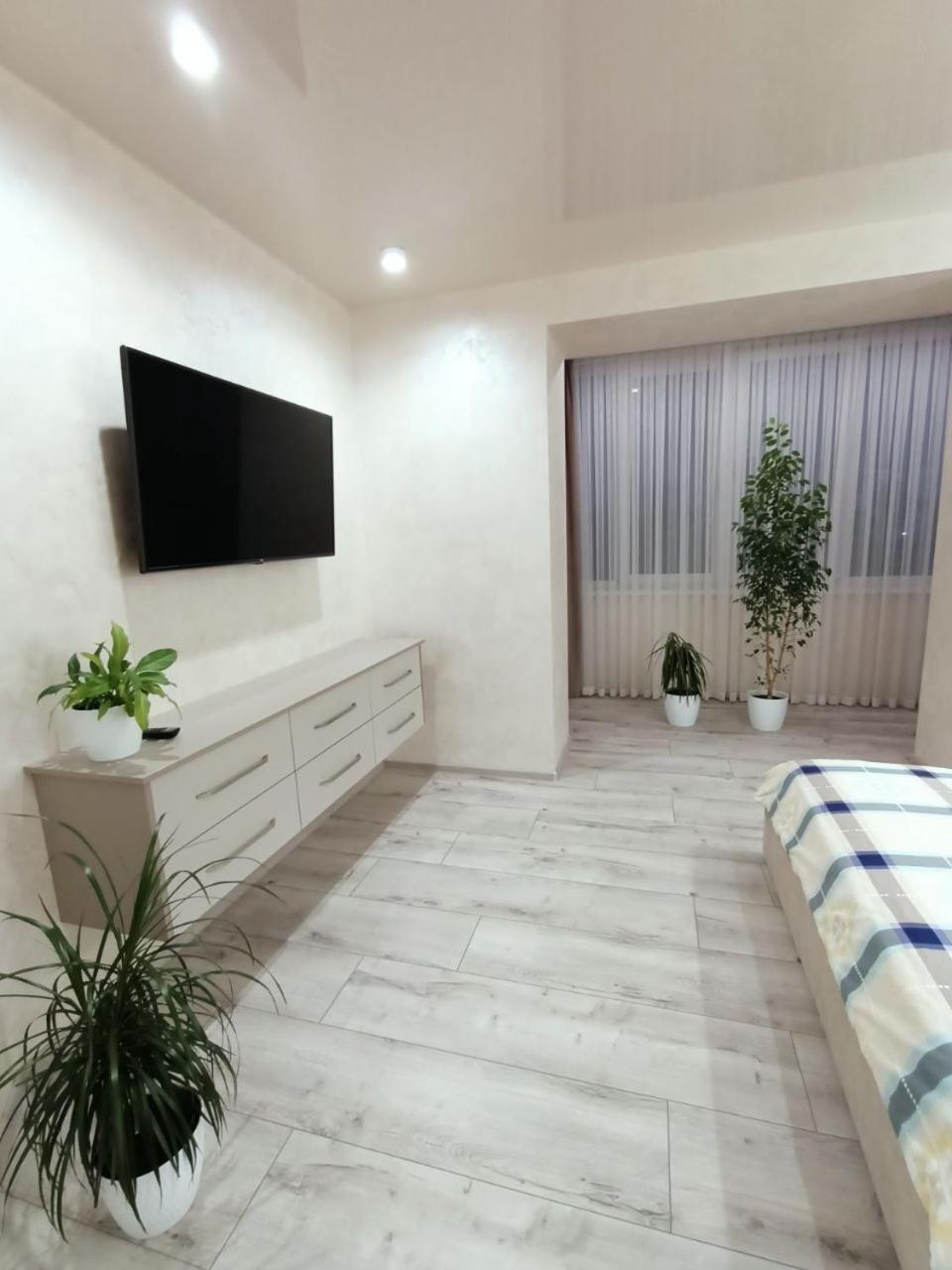 2К Шикарний Люкс! Apartment Khmel'nyts'kyy Luaran gambar