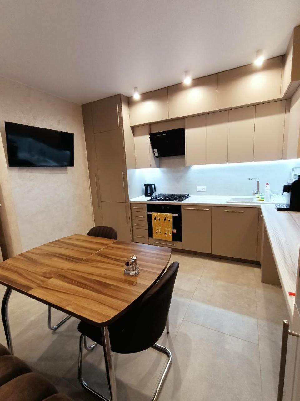 2К Шикарний Люкс! Apartment Khmel'nyts'kyy Luaran gambar